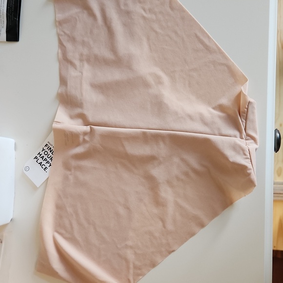 Beige Hiphugger Panties - Picture 4 of 4